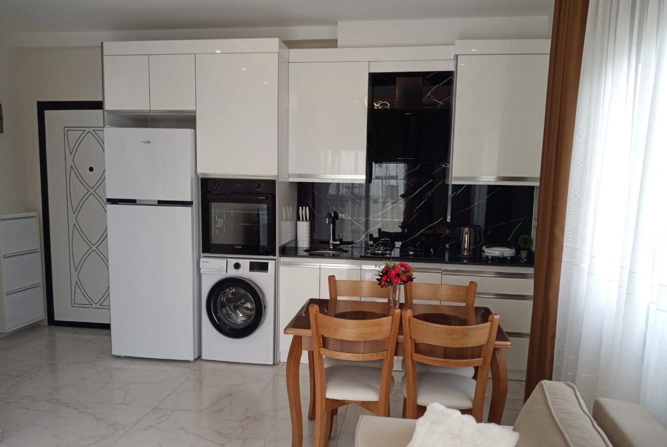 Просторная меблированная квартира 1+1 с видом на море в комплексе AHM Sunshine 1, Пайаллар