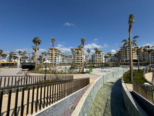 Первичные объекты в жилом комплексе. Турция. Квартира 1+1 в комплексе Azura World, Тюрклер — просторные 85 м², всего 300 м до Средиземного моря Тюрклер